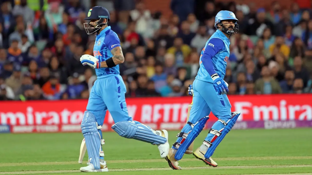 Virat Kohli and Dinesh Karthik