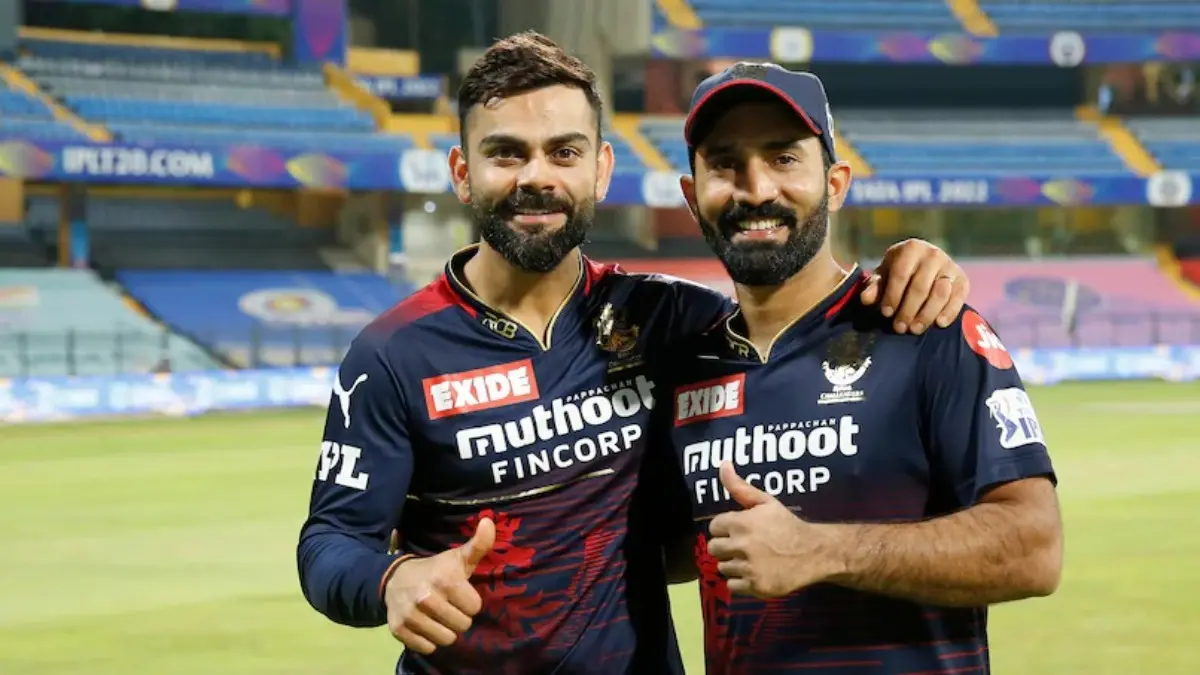 Virat Kohli and Dinesh Karthik