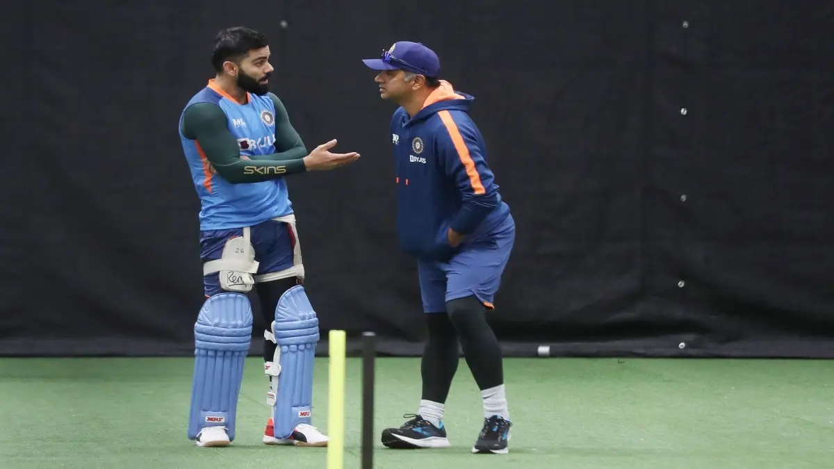 Rahul Dravid Breaks Down Changes In Contemporary Batting Styles: 'Virat Kohli Might Not Like Me Calling...' Virat Kohli in a chat with Rahul Dravid