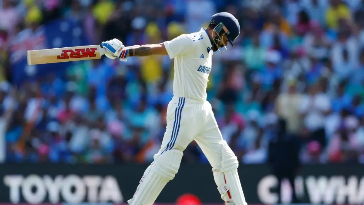 Virat Kohli walks away during IND vs AUS series.