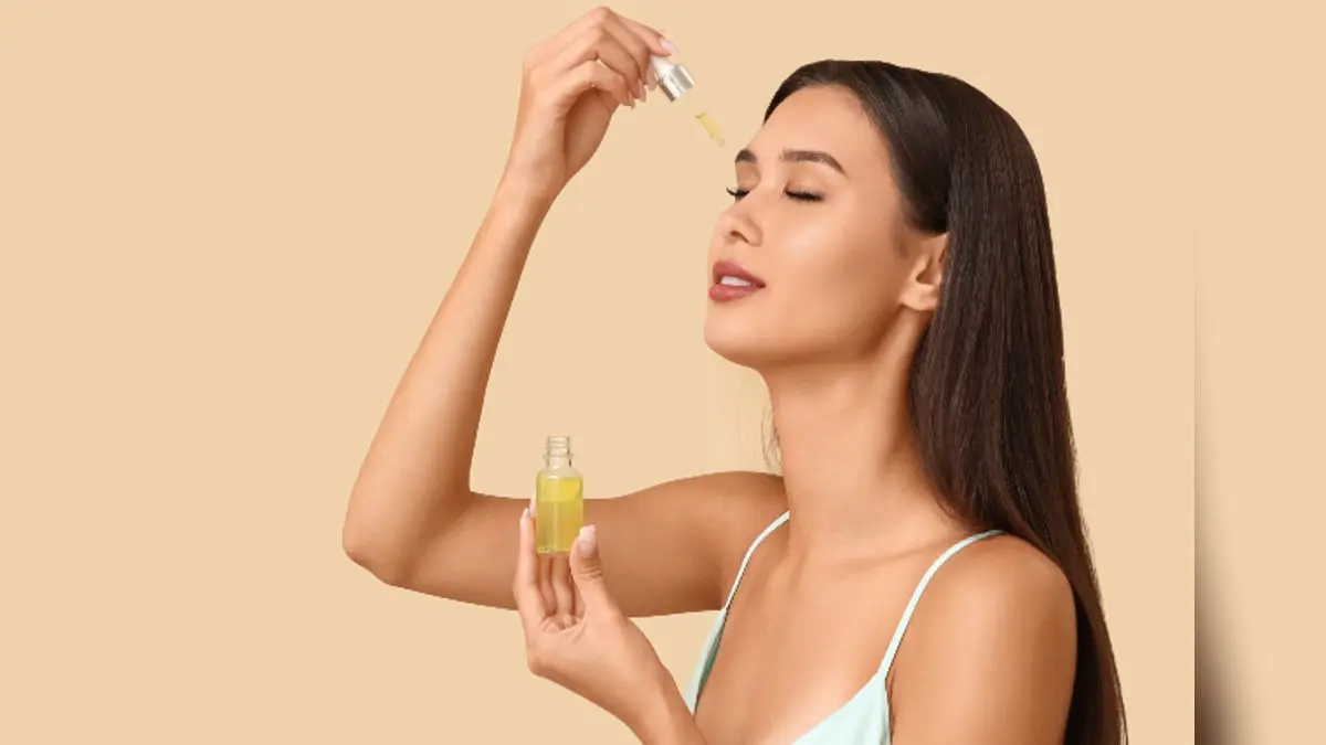 Vitamin C Serum: Benefits & Step-by-Step Application Guide This Summer Vitamin C Serum: Benefits & Step-by-Step Application Guide This Summer