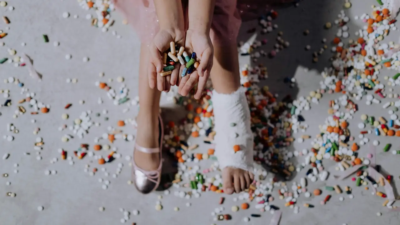 Signs That You’re Lacking Vitamin B Complex! Vitamins