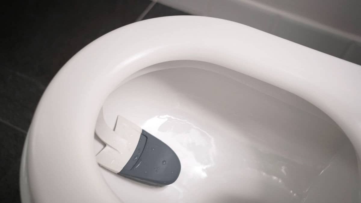 Vivoo’s Smart Toilet Tracks Hydration Through Your Flush
