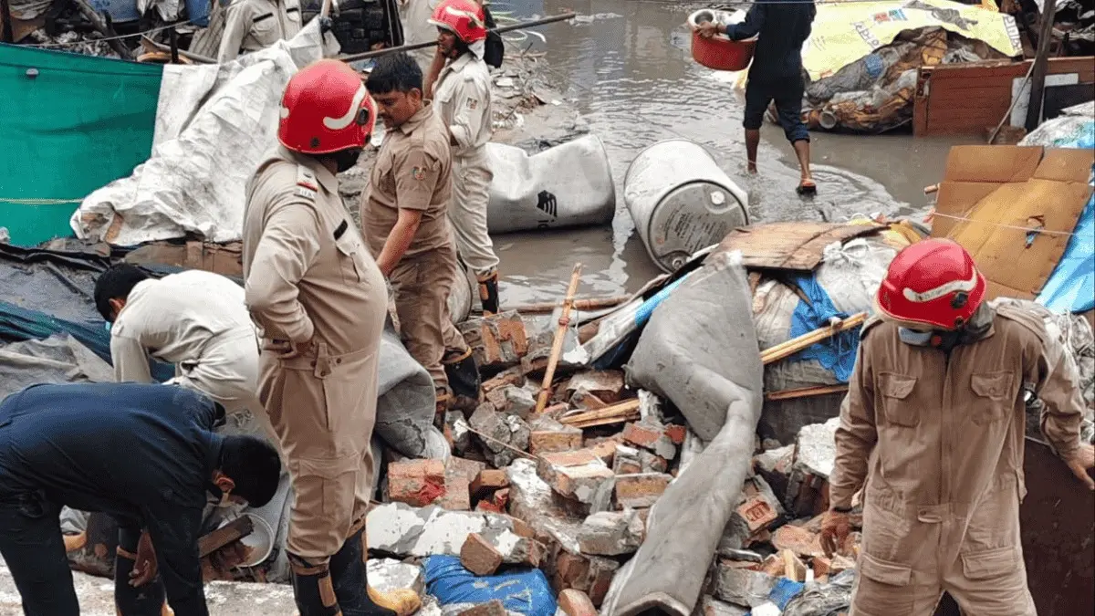 Wall Collapsed Due to Heavy Rain in Delhi's Jaitpur