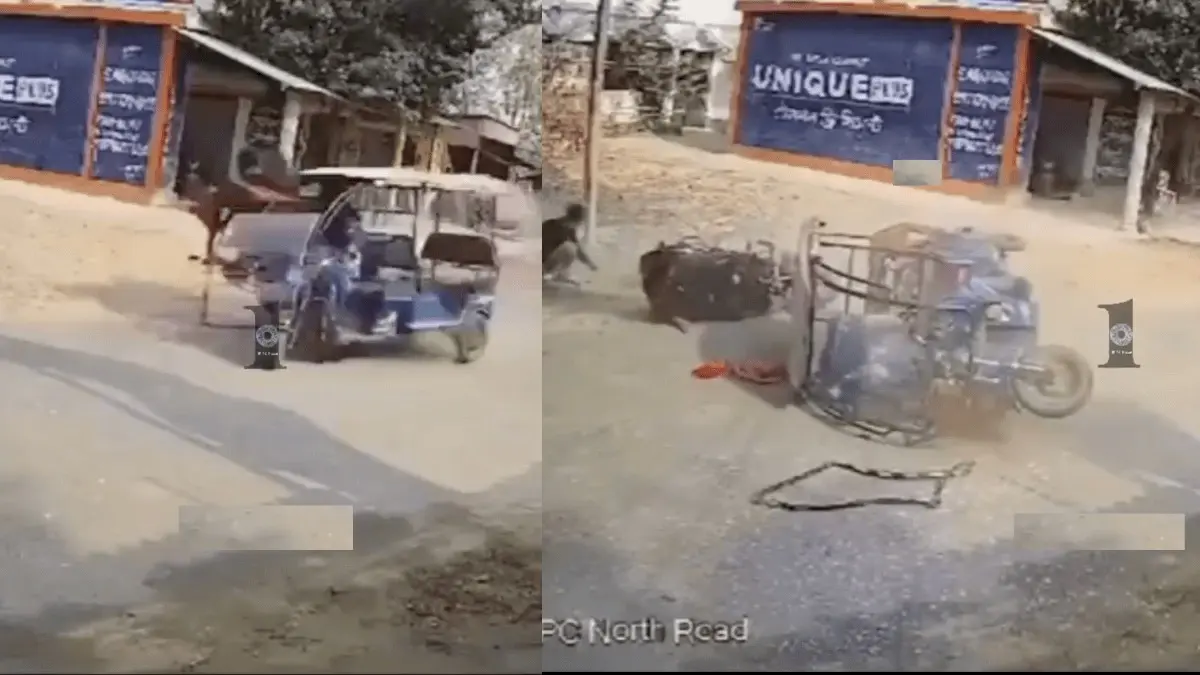 Watch: E-Rickshaw Flip in Seconds After Speeding Bike Rams Into It But Netizens Blame Random Road Pillar Watch: E-Rickshaw Flip in Seconds After Speeding Bike Rams Into It But Netizens Blame Random Road Pillar