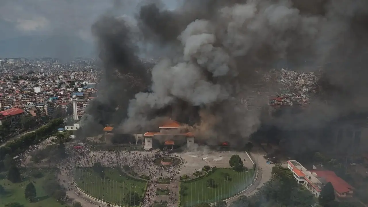 Kathmandu on Fire: Fresh Drone Footage Shows 120-Year-Old Asia’s Largest Palace Nepal Singha Durbar Reduced to Flames | Video Kathmandu on Fire: Fresh Drone Footage Shows 120-Year-Old Asia’s Largest Palace Nepal Singha Durbar Reduced to Flames | Video