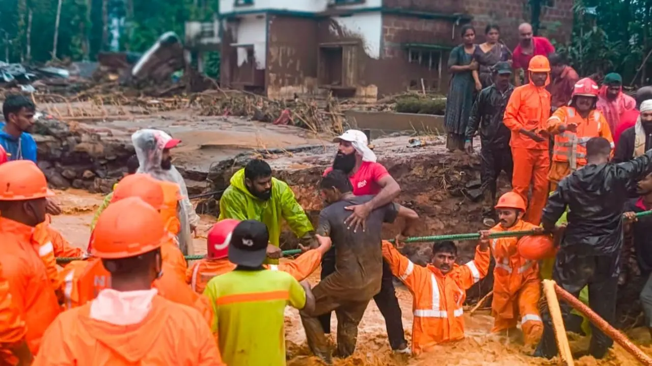 Wayanad Help Frantic Phone Calls for Help Pour In After Deadly Landslides in Wayanad ...