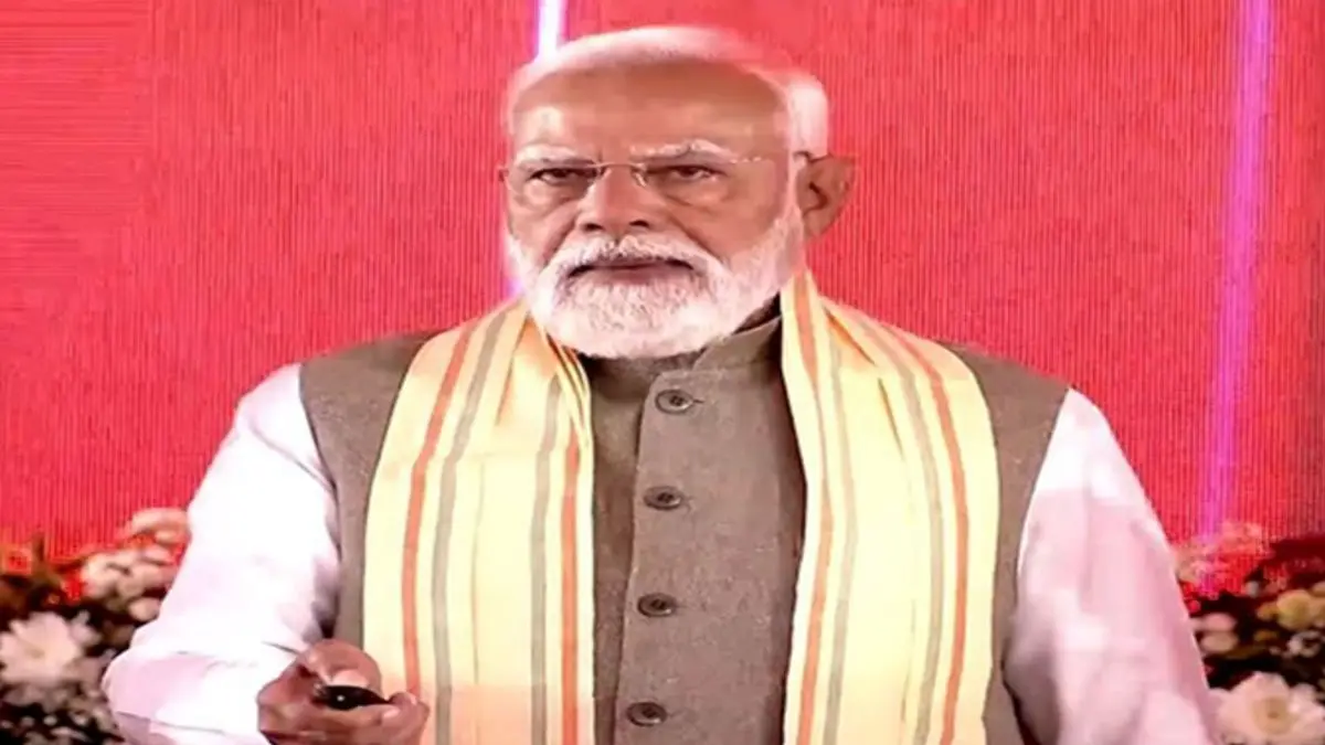 PM Modi Inaugurates, Flags Off Projects Worth More Than Rs 800 Cr in West Bengal's Singur West Bengal: PM Modi inaugurates, flags off projects worth more than Rs 800 cr in Singur