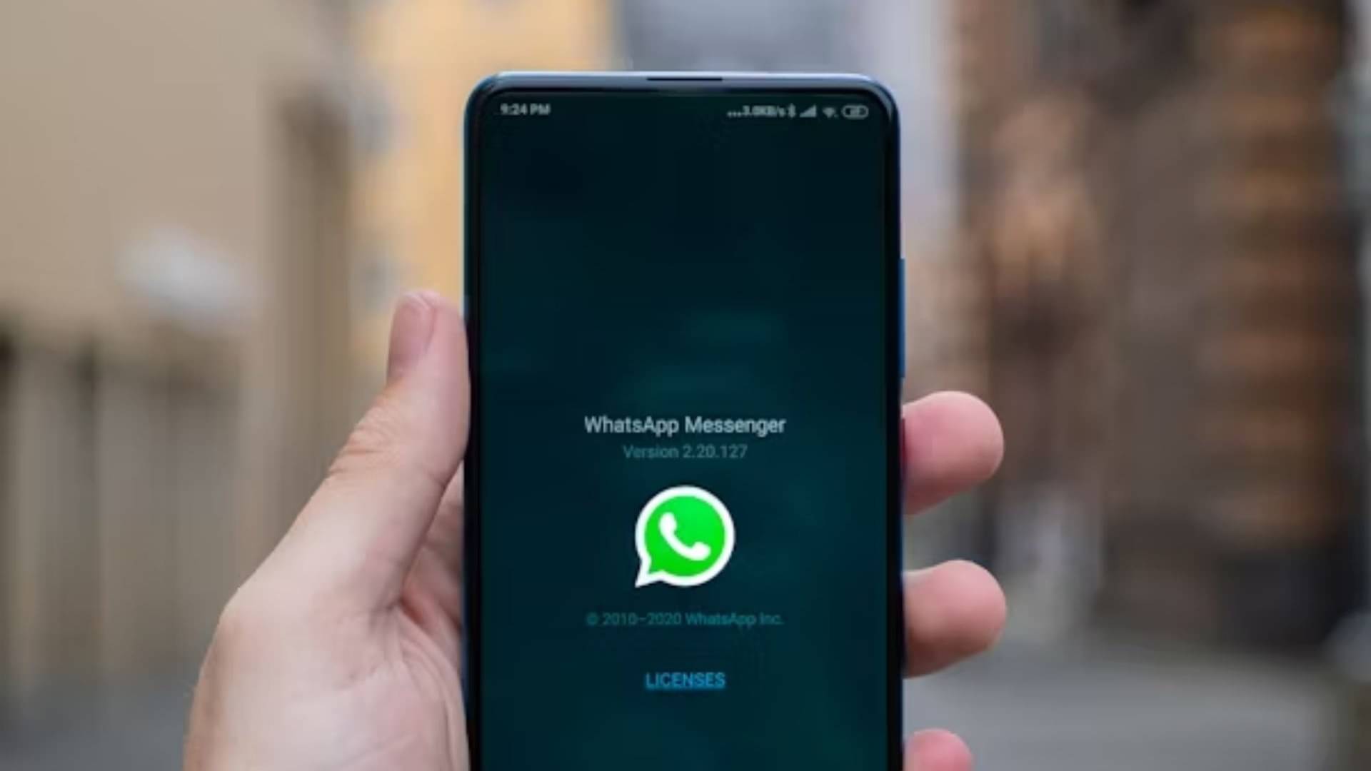 Is WhatsApp Finally Coming to iPad? WhatsApp’s Cryptic Emoji Sparks Excitement