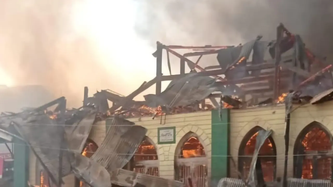 Fire in Srinagar