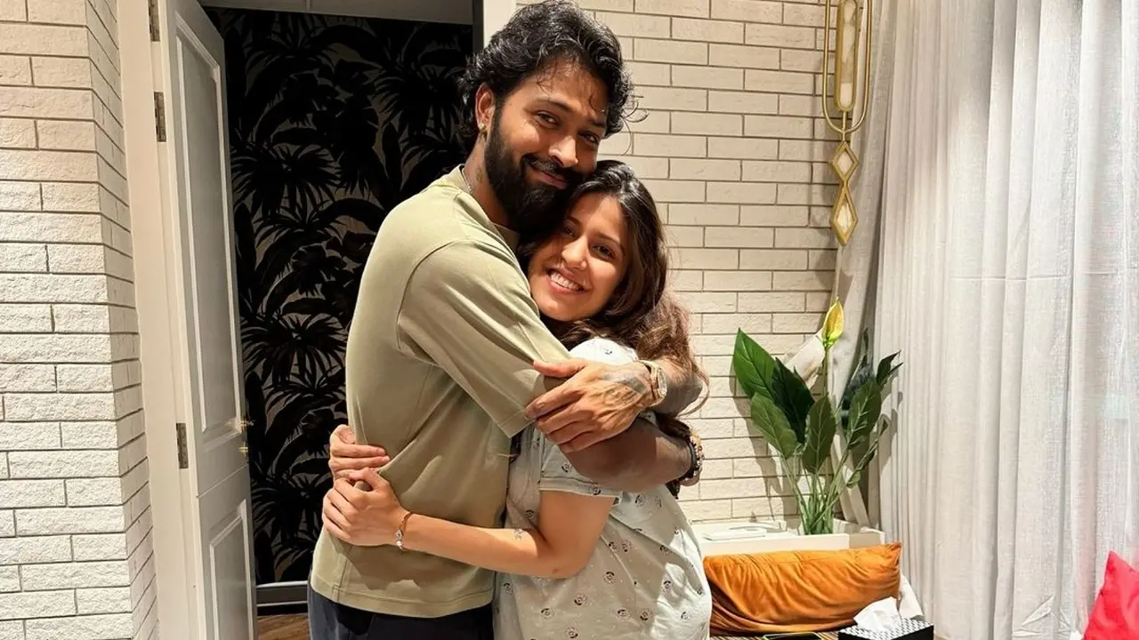 Hardik Pandya with Pankhuri Sharma
