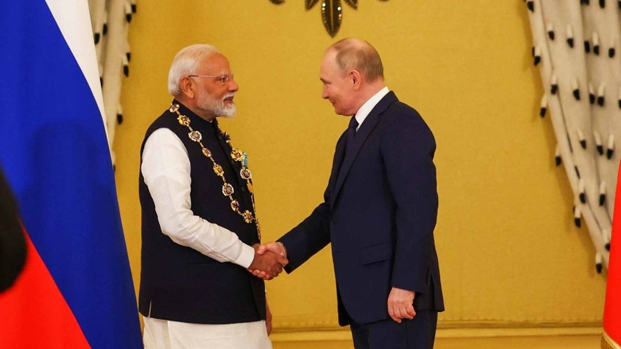 PM Modi Grand Welcome in Russia 