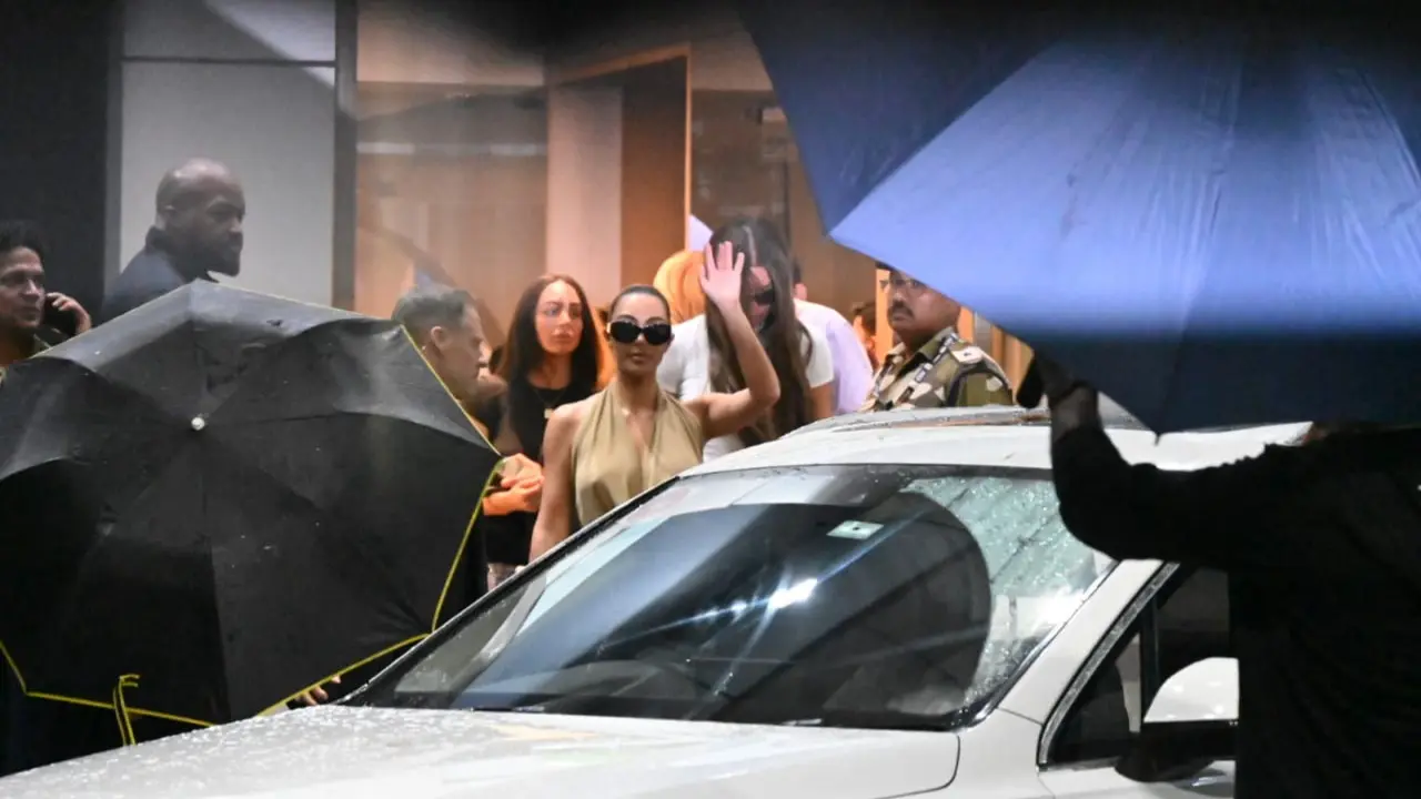 Kim Kardashian, Khloe Kardashian, Boris Johnson, Tony Blair Arrive For Anant-Radhika's Wedding Kim Kardashian