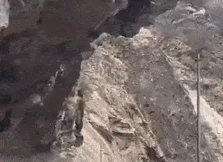 Huge mountain rock fall on roads leading to Uttarakhand's Jyotirmath Raini