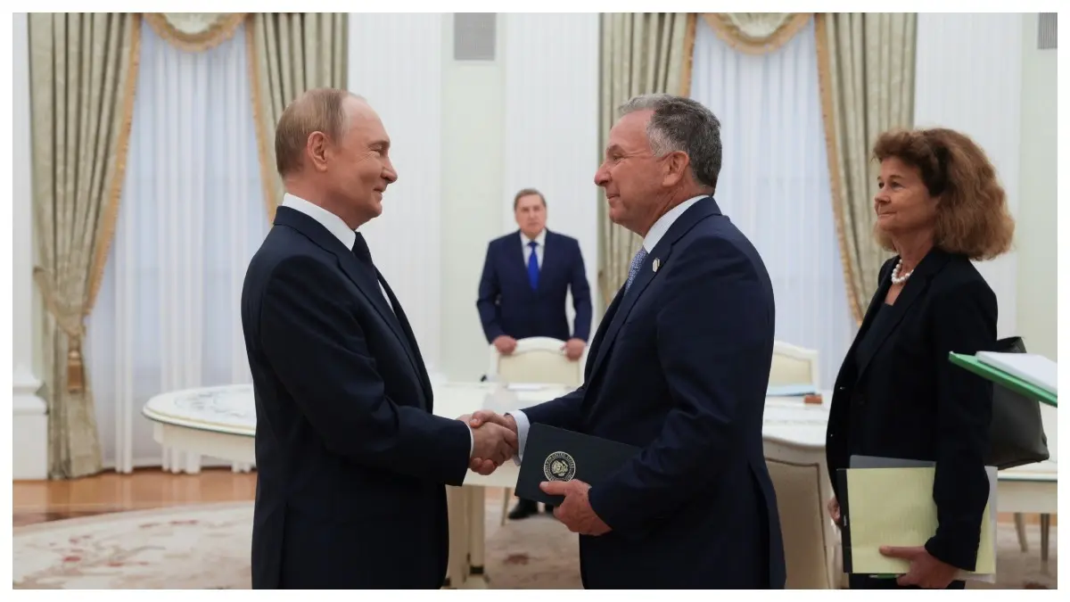 US Envoy Meets Putin ahead of Ukraine Peace Deadline As Trump Says Unaware Of Uranium Purchase White House special envoy Steve Witkoff waits for the arrival of President Donald Trump at Teterboro Airport in Teterboro, N.J., en route to attend the Club World Cup final soccer match, Sunday, July 13, 2025.