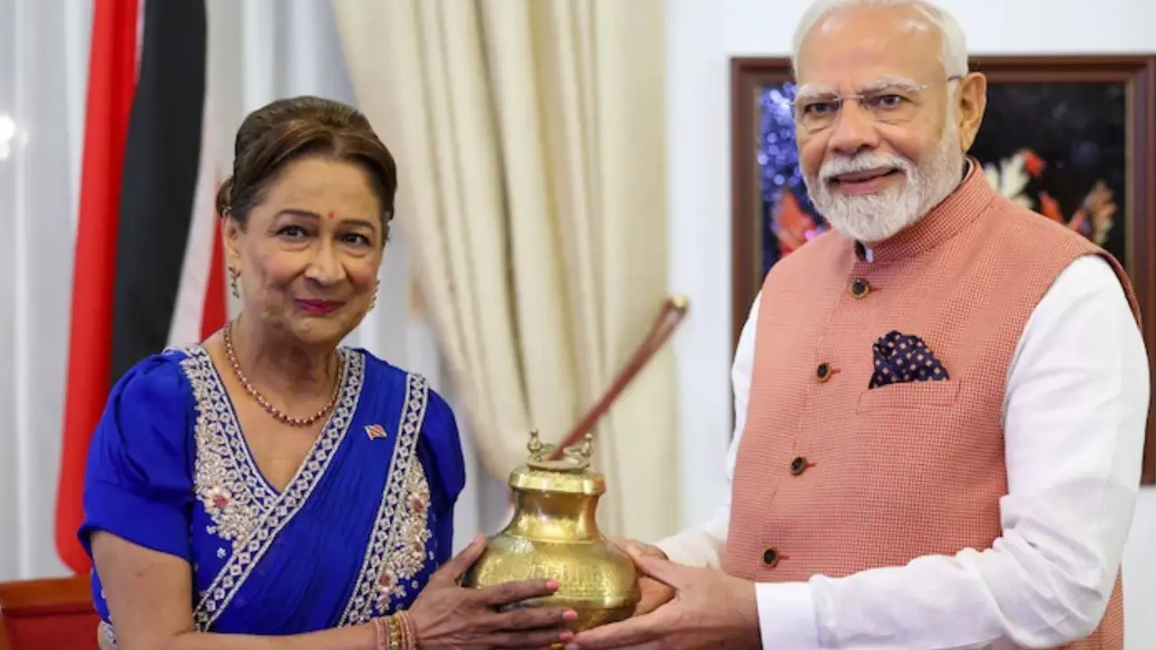 Who is Kamla Persad-Bissessar? Why Did PM Modi Call Trinidad & Tobago's PM “Bihar Ki Beti”? Know Her Ancestral Ties to India Who is Kamla Persad? Why Did PM Modi Call T&T's PM 'Bihar Ki Beti'?