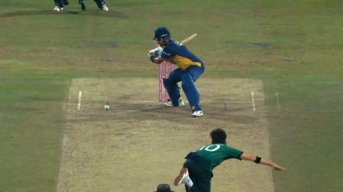 Sri Lanka Robbed of Win vs Pakistan? 'Wide' Controversy Hits T20 World Cup As Fans Lambast Umpire Over Call Wide Ball Controversy