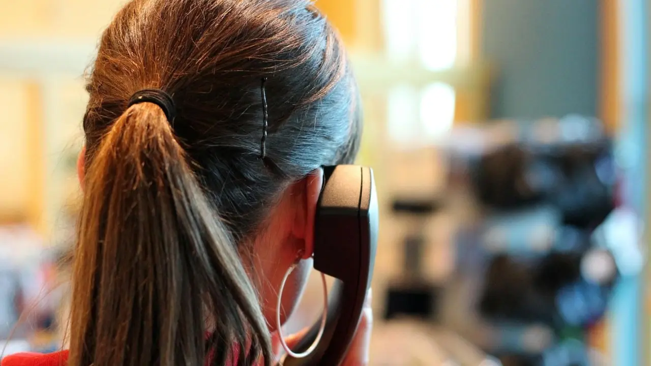 wife receive phone call from husband number listen sautan speaking died in hardoi