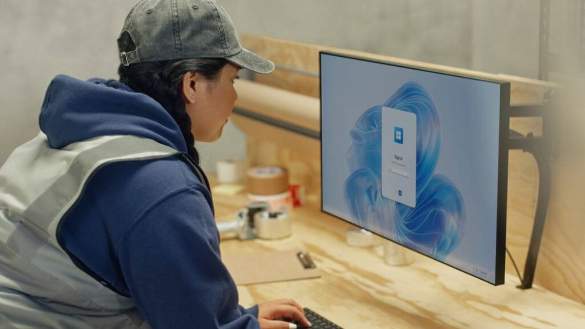 Windows 10 Support Ends Soon-But Here's How You Can Use It Free for One More Year thumbnail