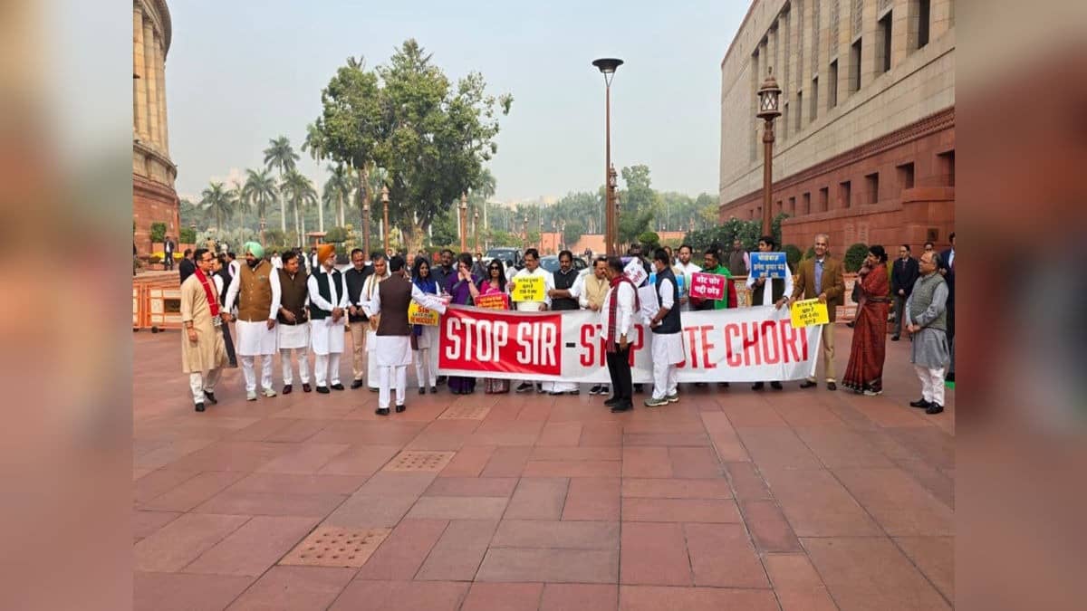 Winter Session Day 2: SIR Stir To Continue In Parliament, INDI Bloc To Protest Outside Makar Dwar At 10.30 AM