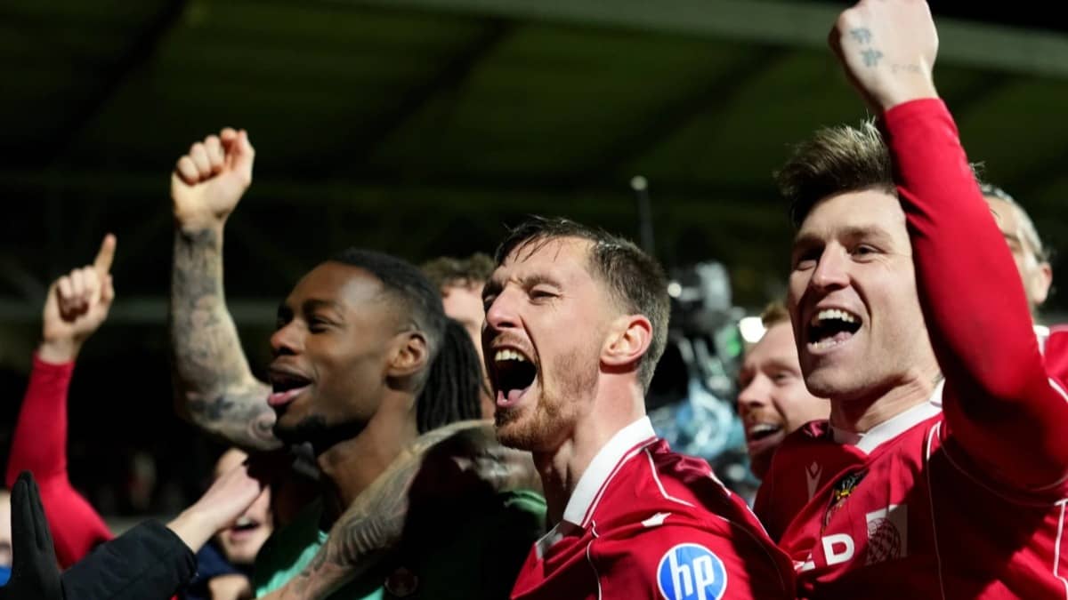 Wrexham goalkeeper Arthur Okonkwo