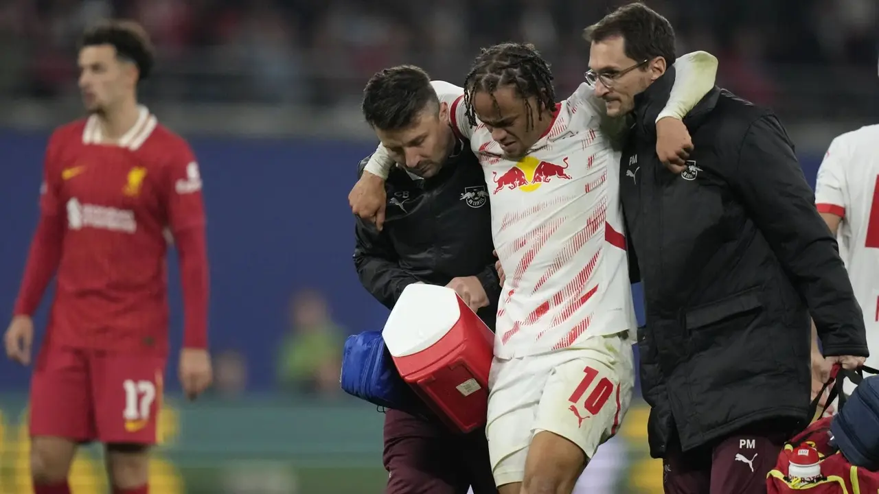 Wonderkid Xavi Simons Limps Off The Pitch During Leipzig's Champions League Game Against Liverpool Xavi Simons