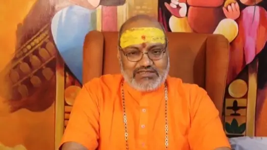 Yeti Narasimhanand Giri