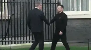 After White House Face-Off With Trump, Zelenskyy Hugs Keir Starmer at 10 Downing Street After White House Face-Off With Trump, Zelenskyy Hugs Keir Starmer at 10 Downing Street