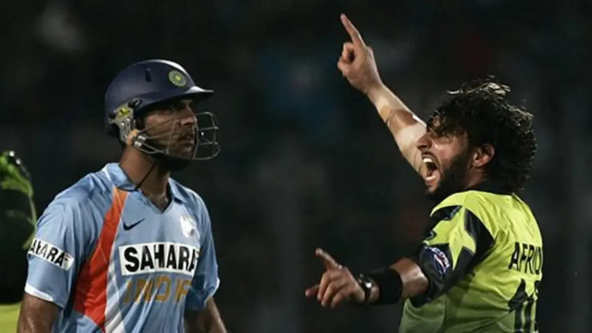 Money Over Patriotism? Yuvraj Singh's India Should Avoid Playing Shahid Afridi's Pakistan in WCL - Check Date Yuvraj Singh and Shahid Afridi during an ODI match