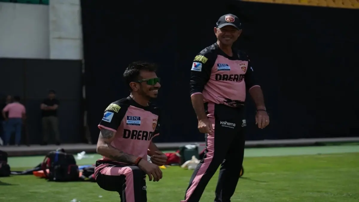 IPL 2025: Yuzvendra Chahal Debunks Strict Persona Of Punjab Kings Head Coach Ricky Ponting: 'He Is Very Funny' Yuzvendra Chahal with Ricky Ponting
