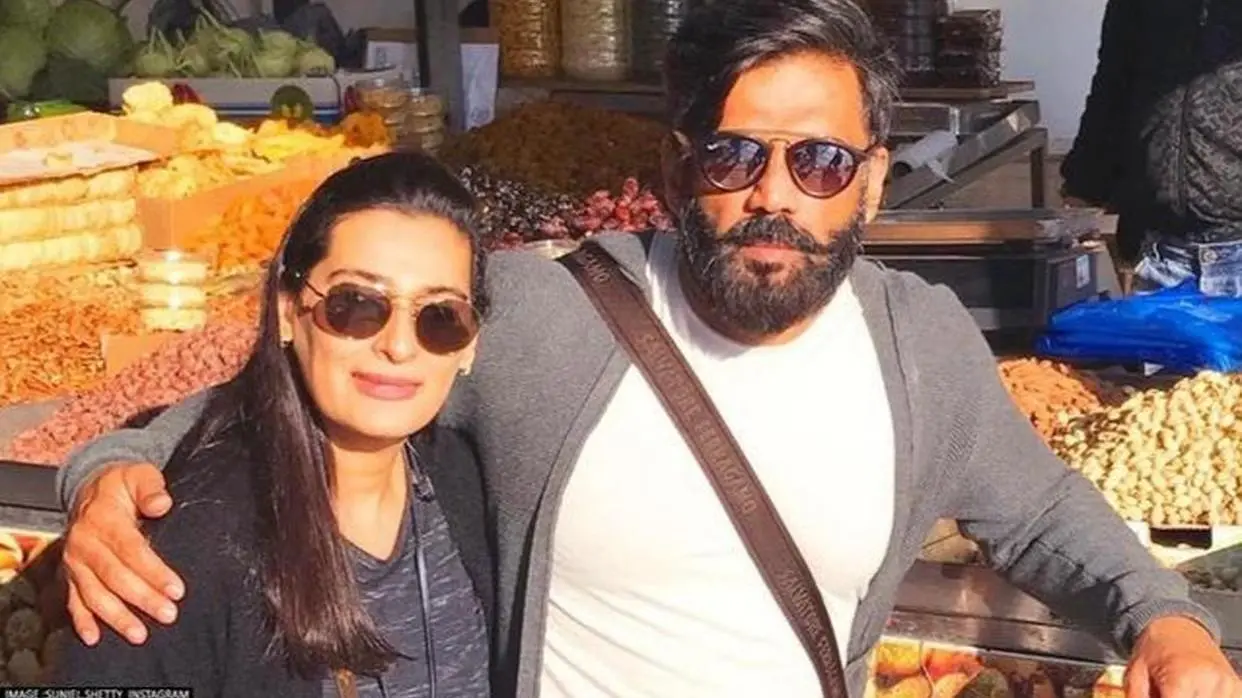 Suniel-Mana anniversary: सुनील शेट्टी ने शादी की सालगिरह पर पत्नी के साथ शेयर की पुरानी तस्वीर; ऐसे किया सेलिब्रेट IMAGE: INSTAGRAM@SUNIEL.SHETTY