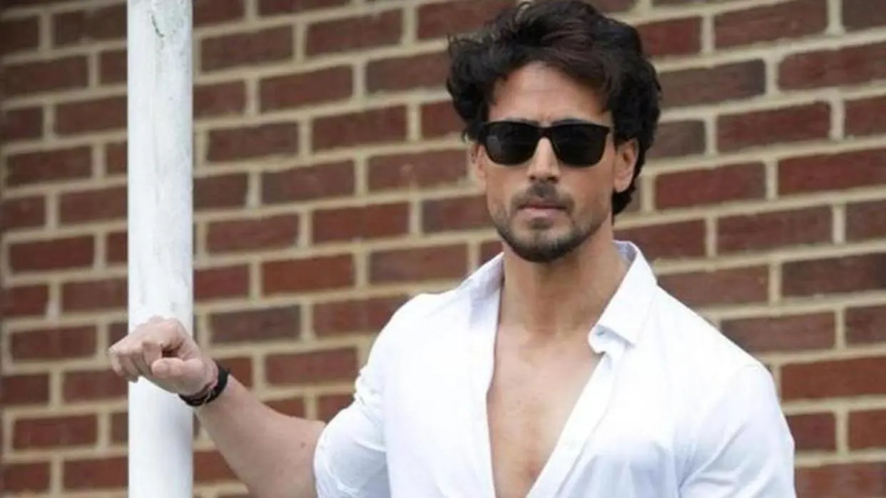 Image: Instagram/@tigerjackieshroff