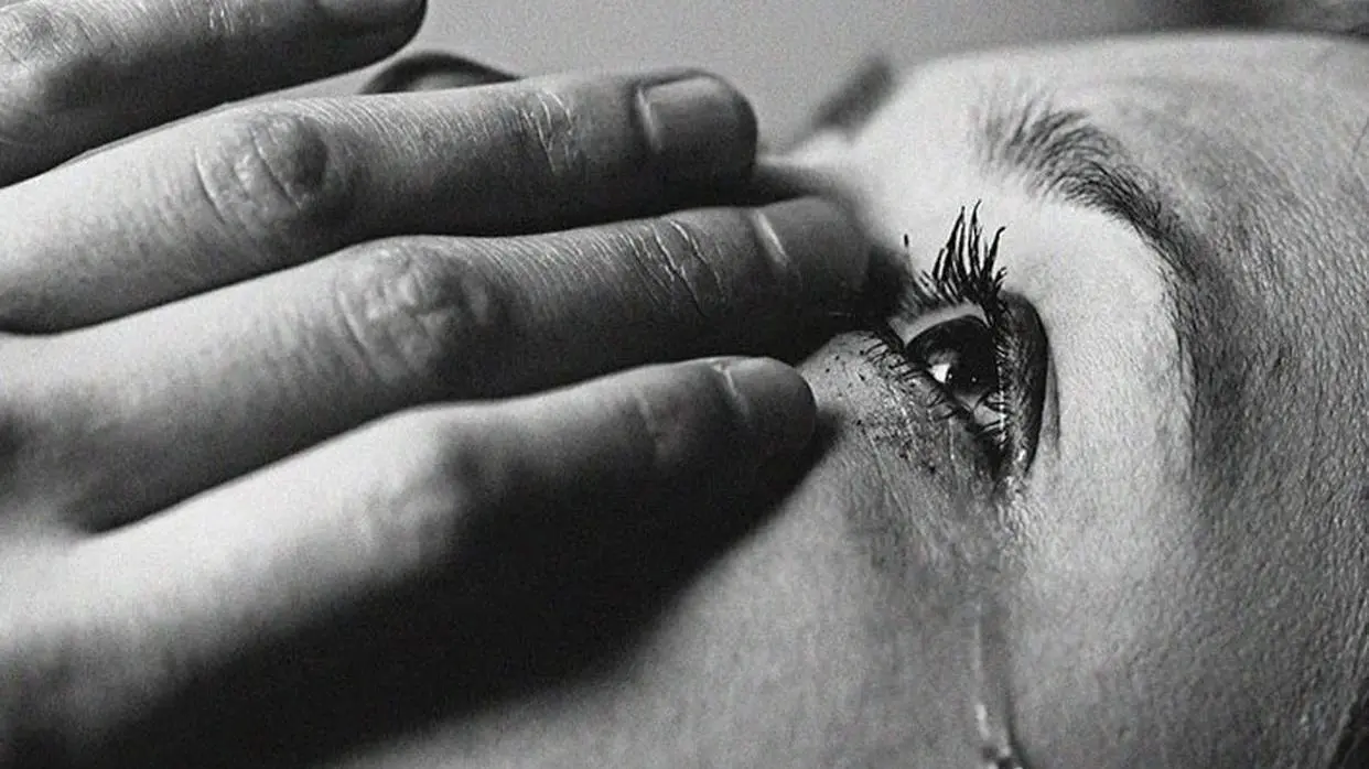 Benefits of Crying: रोने के भी होते हैं बड़े फायदे, ये दिलचस्प फैक्ट्स जान रह जाएंगे हैरान PC : Twitter