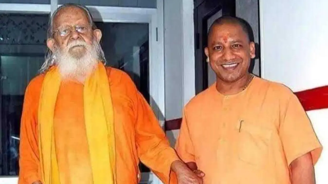 Yogi Adityanath with Avaidyanath (Photo-Facebook-@nischal.kumar.750546)