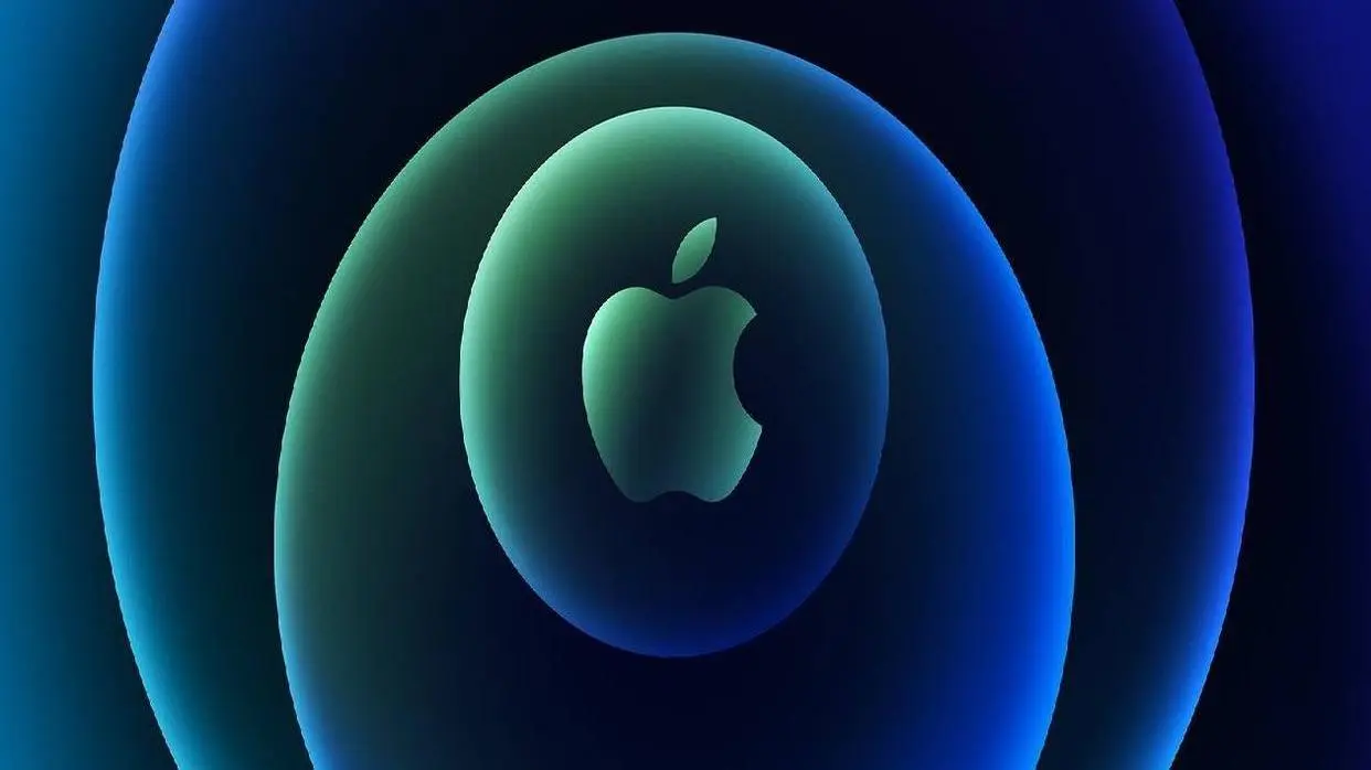 Apple MacBook Air
(PC: Apple-Facebook)