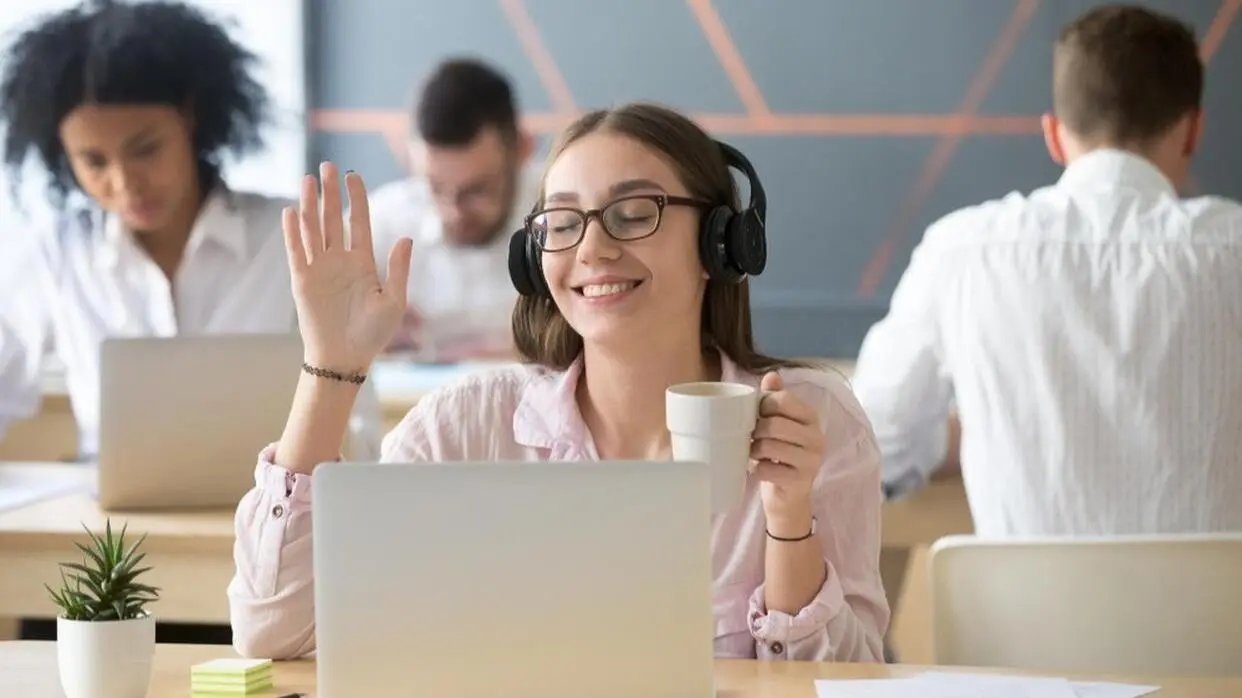 Headphones in Office, PC : Shutterstock