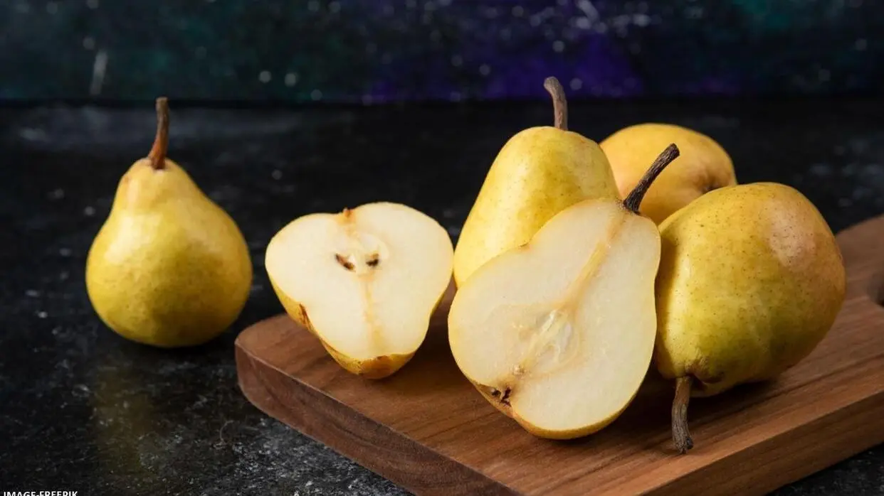 Pear Fruit Benefits In Monsoon