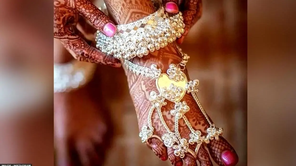 Silver Payal Dharmik and Scientific Significance