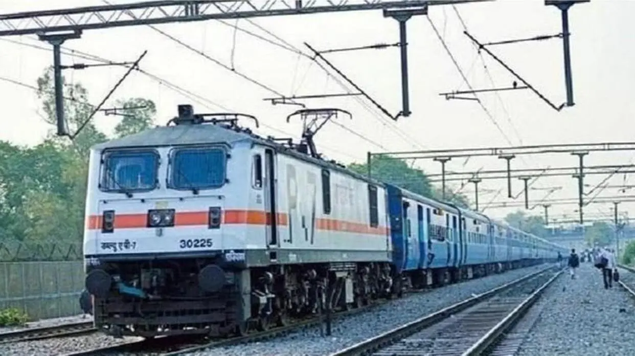 Firing Inside Jaipur-Mumbai Express