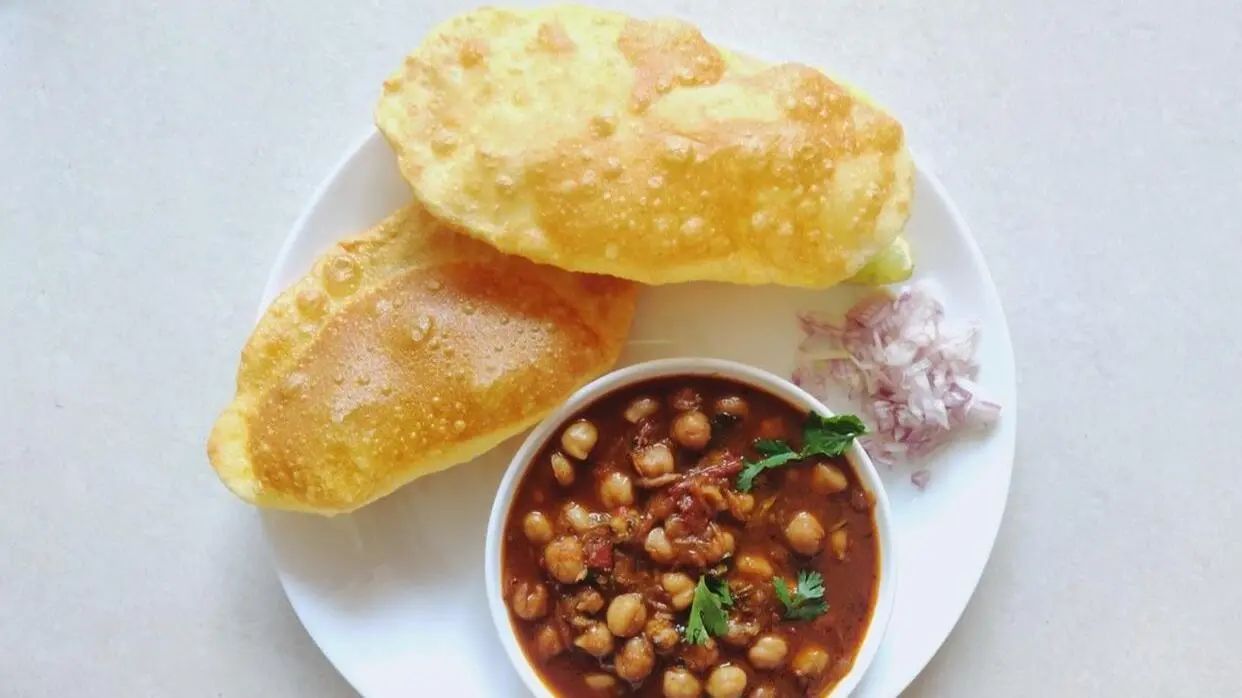 दिल्ली के बेस्ट छोले भटूरे आउटलेट (फोटो : shutterstock)