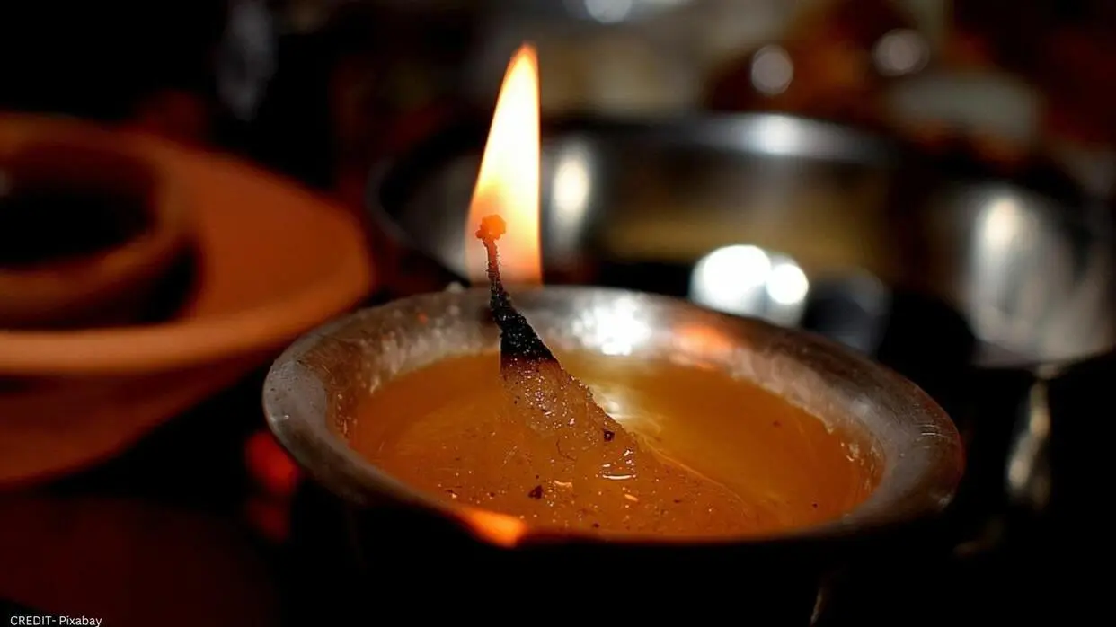 Shaniwar Ke Sarso Tel Ke Totke