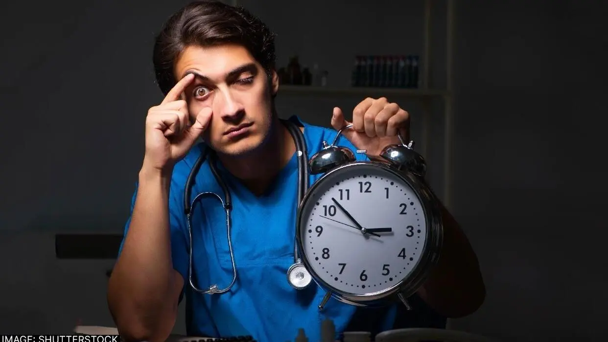 डे और नाइट शिफ्ट के साइड इफेक्ट (फोटो : Shutterstock)