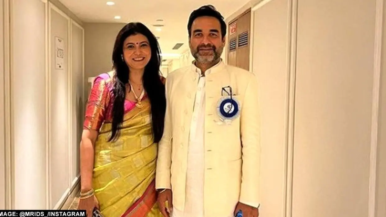 pankaj tripathi with wife Mridula at 69th National Awards
image- @mrids_/instagram