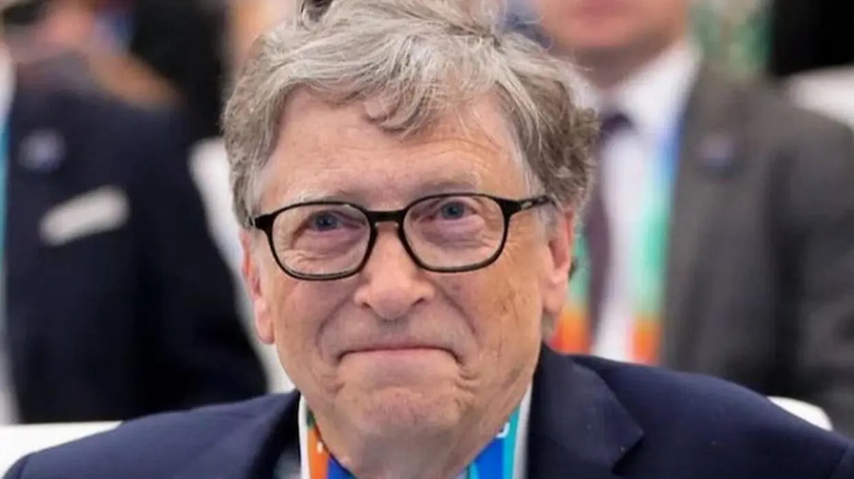 28 October कोमाइक्रोसॉफ्ट के संस्थापक बिल गेट्स का जन्मदिन Bill Gates Birthday, PC: @AntonioTweets2