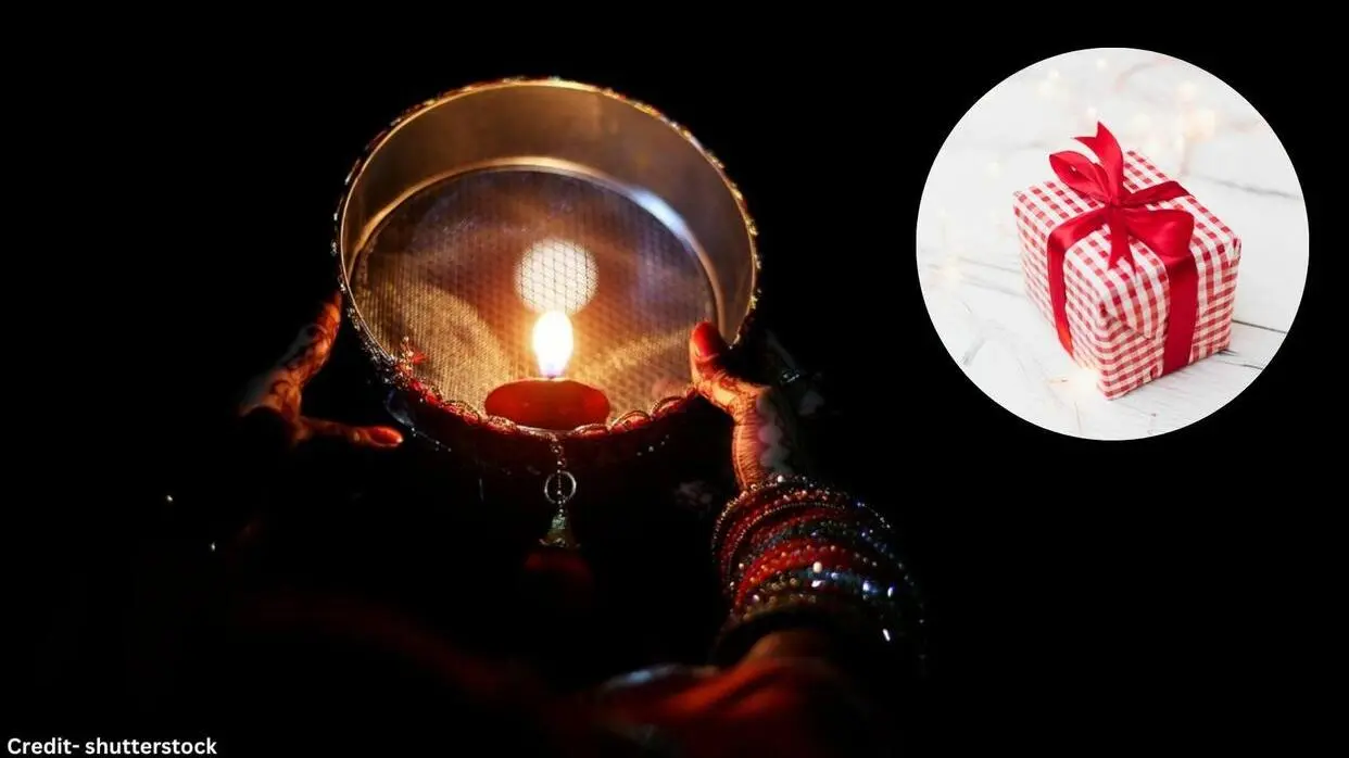 Saas Ko Karwa Chauth Par Kya De
image- shutterstock