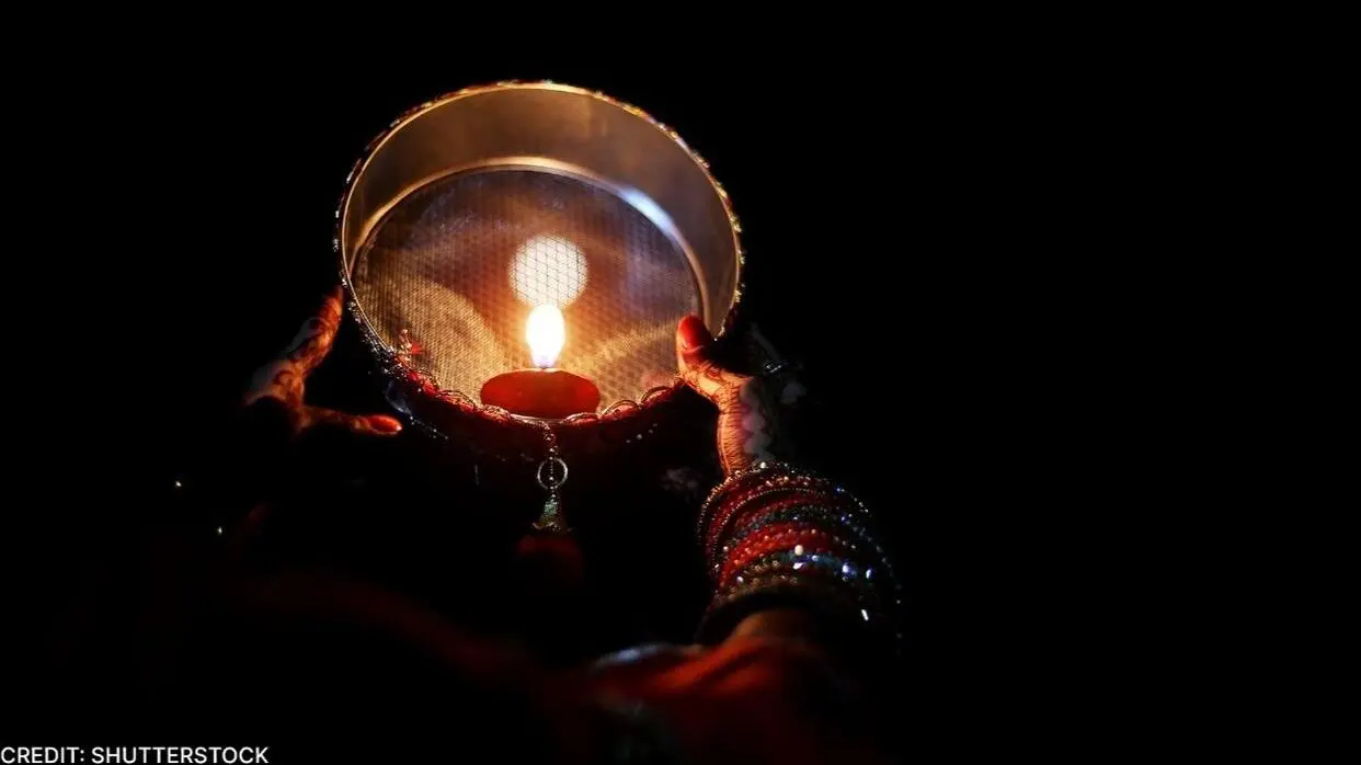 Karwa Chauth Vrat Katha 2023
image- shutterstock