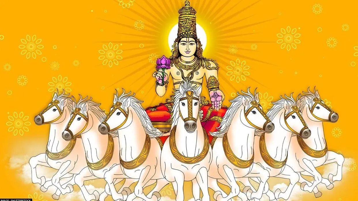 Surya Dev: ससुराल से ऑफिस तक में पाना है मान-सम्मान तो सूर्य को रखें मजबूत, अपनाएं ये आसान से उपाय Surya ko Majboot Karne ke Upay
image- shutterstock
