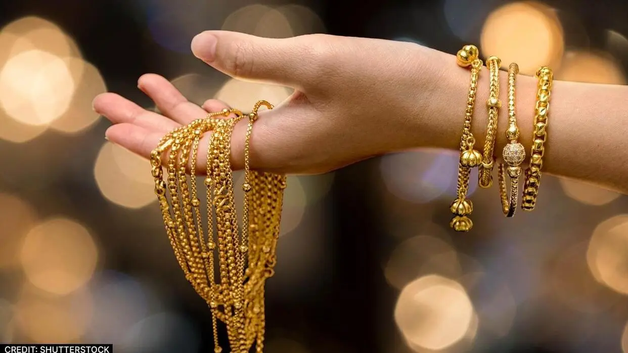 सोना पहनने के नियम और फायदे (फोटो : Shutterstock)
