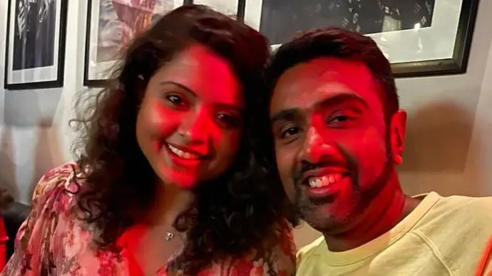 R Ashwin wife Prithi Ashwin