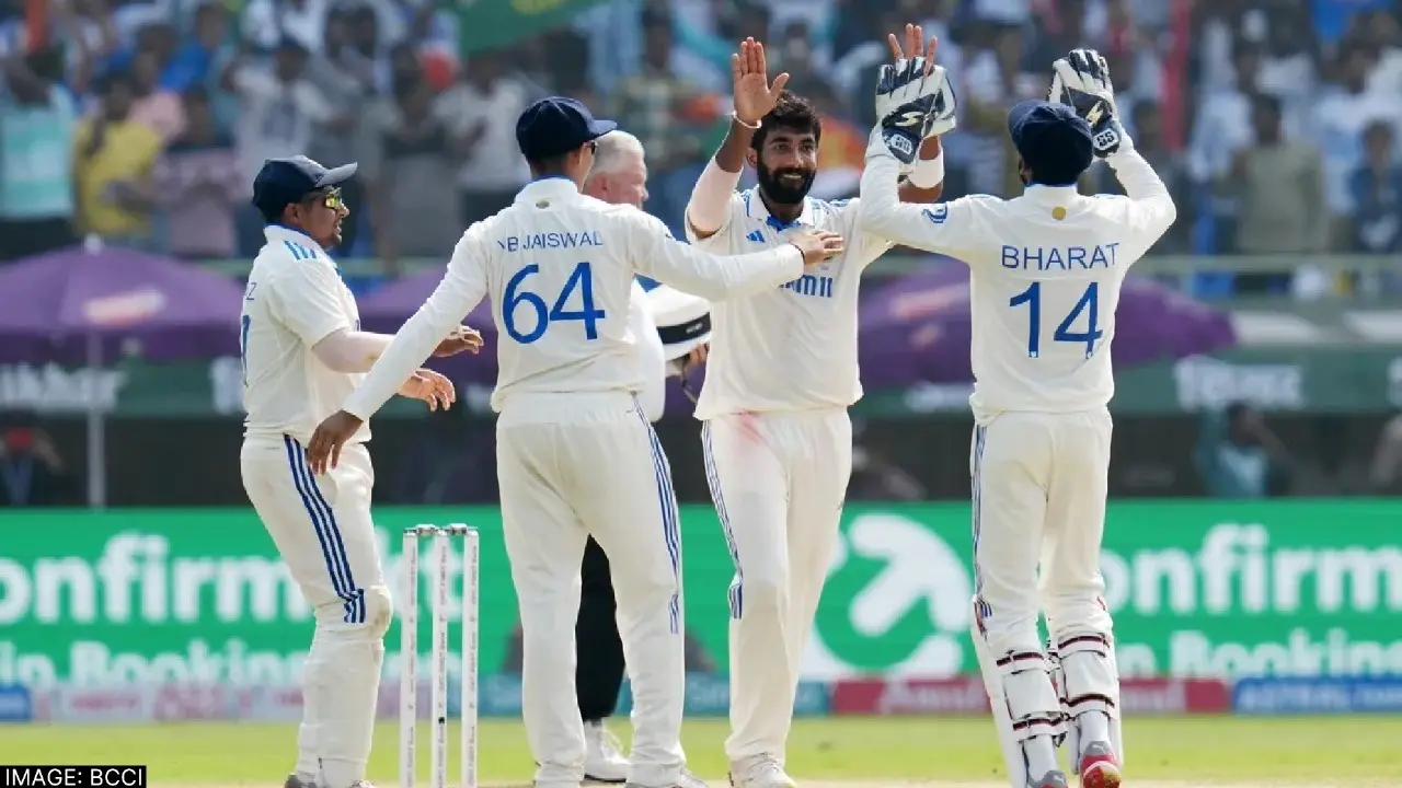 Jasprit Bumrah With Team Mates